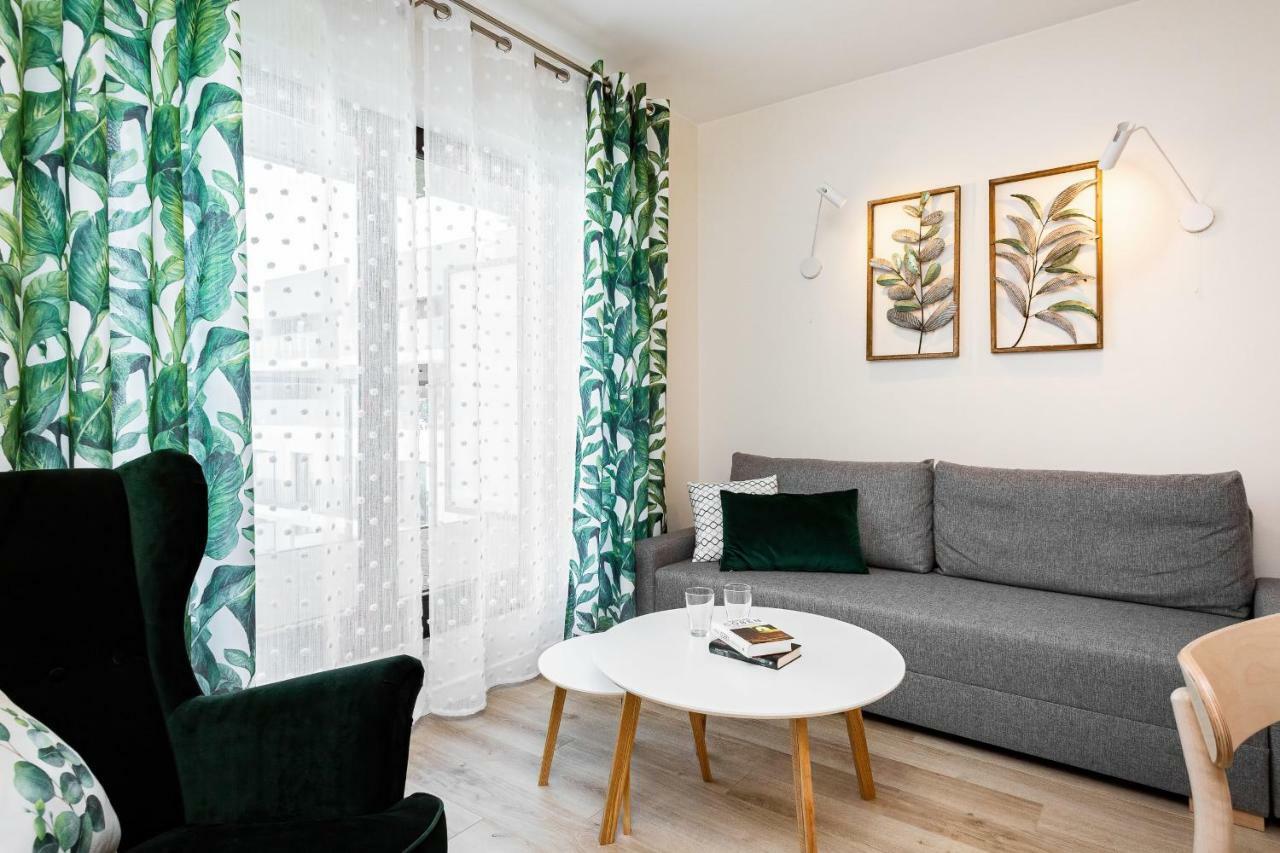 Apartment Walonska With Free Parking Wroclaw By Noclegi Renters Exterior photo
