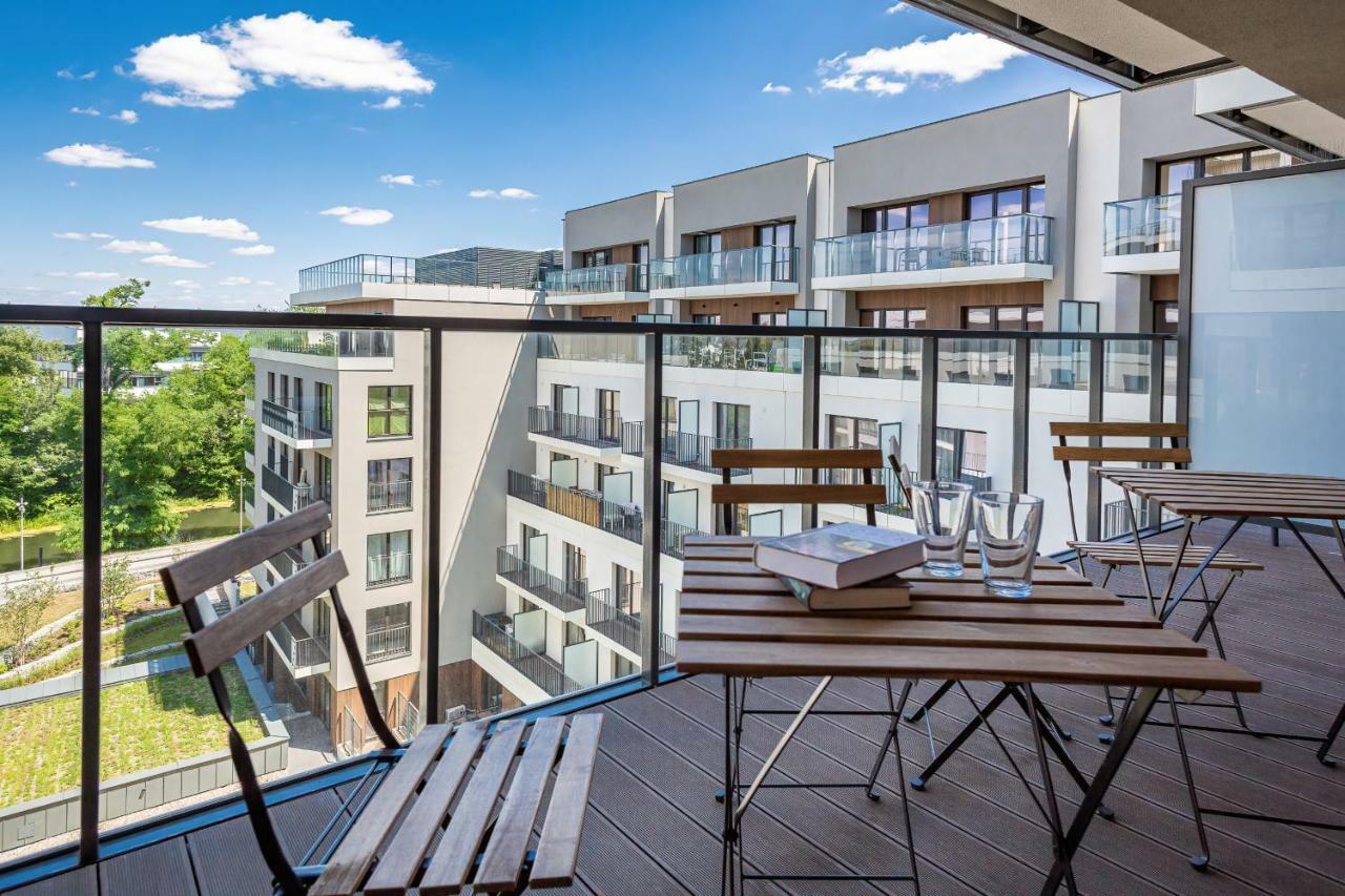Apartment Walonska With Free Parking Wroclaw By Noclegi Renters Exterior photo